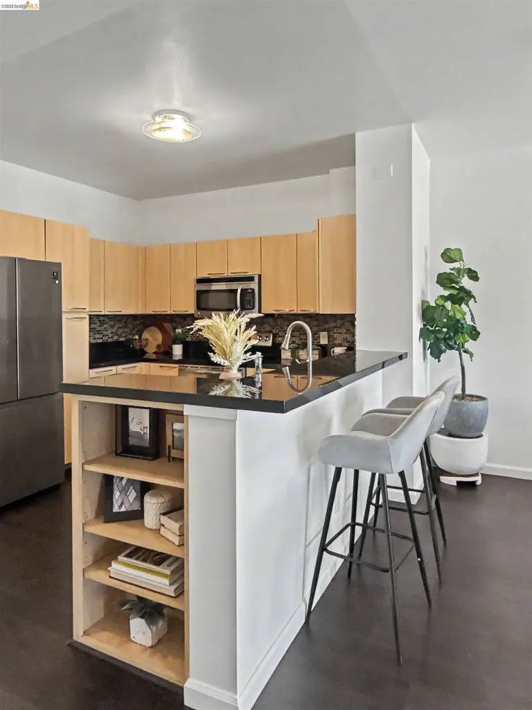 1 Lakeside Drive Oakland CA 94612