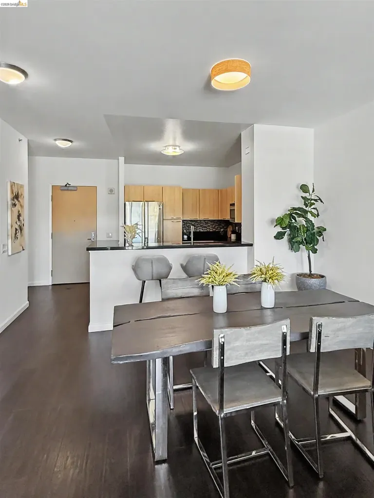 1 Lakeside Drive Oakland CA 94612