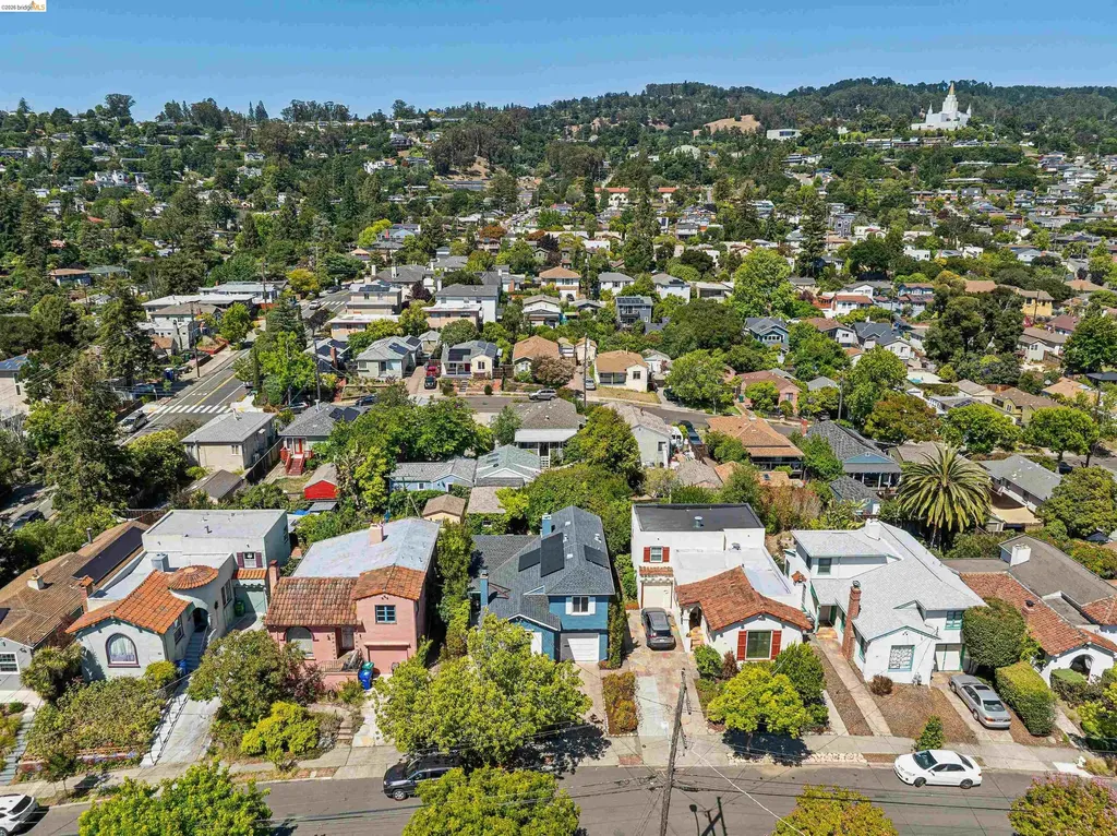 2420 Carmel Street Oakland CA 94602