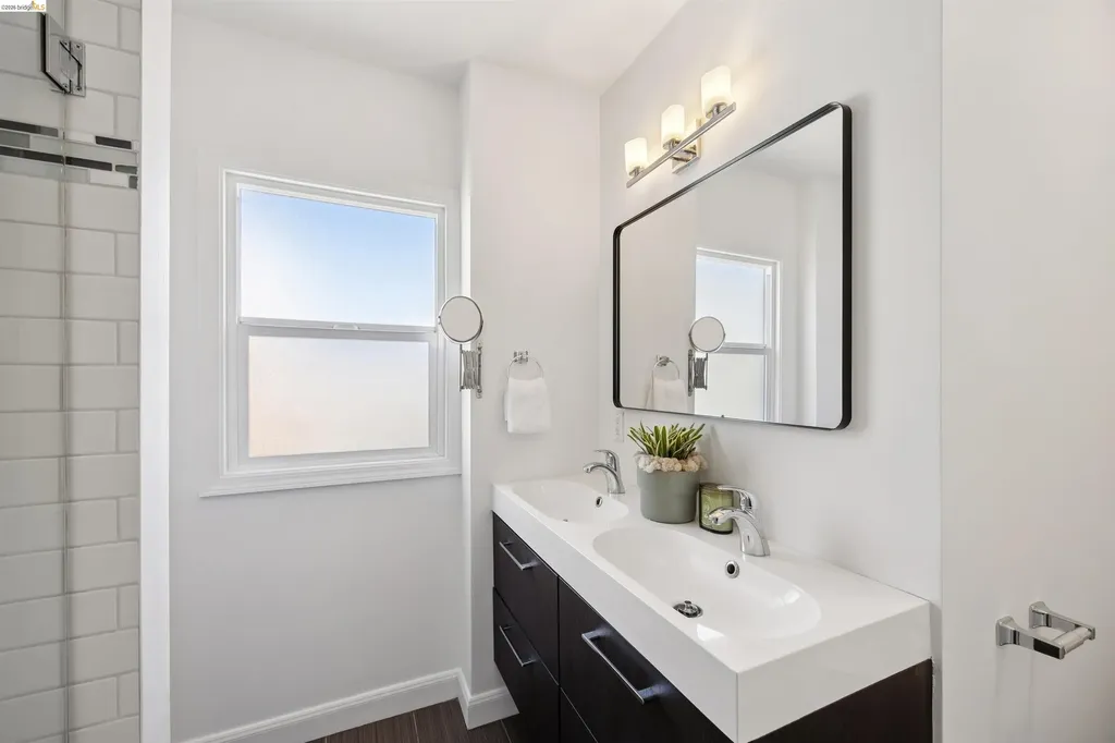 2420 Carmel Street Oakland CA 94602