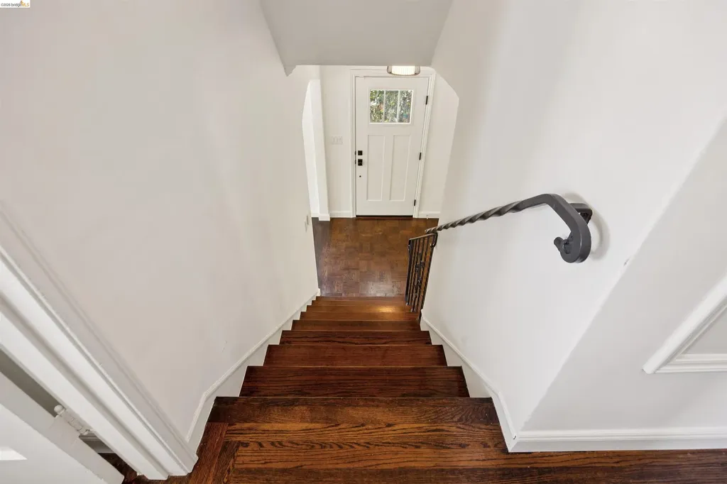 2420 Carmel Street Oakland CA 94602