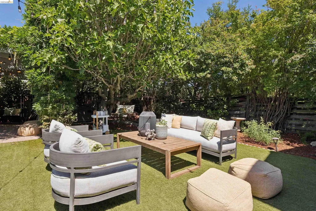2420 Carmel Street Oakland CA 94602