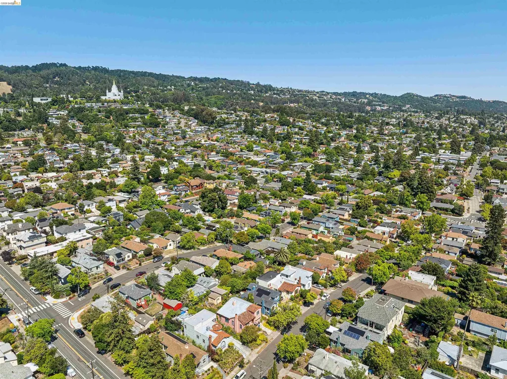 2420 Carmel Street Oakland CA 94602