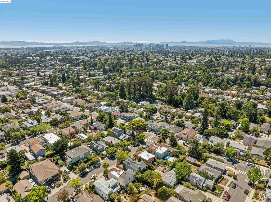 2420 Carmel Street Oakland CA 94602