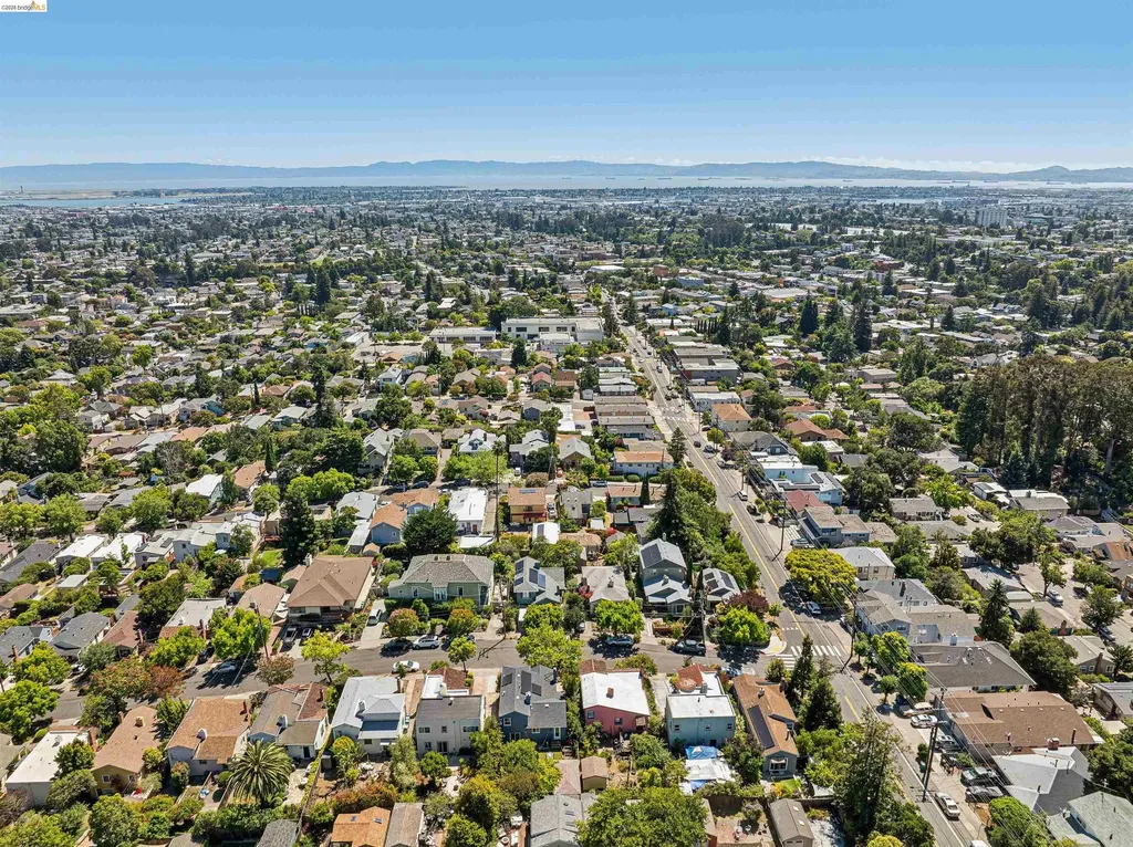 2420 Carmel Street Oakland CA 94602