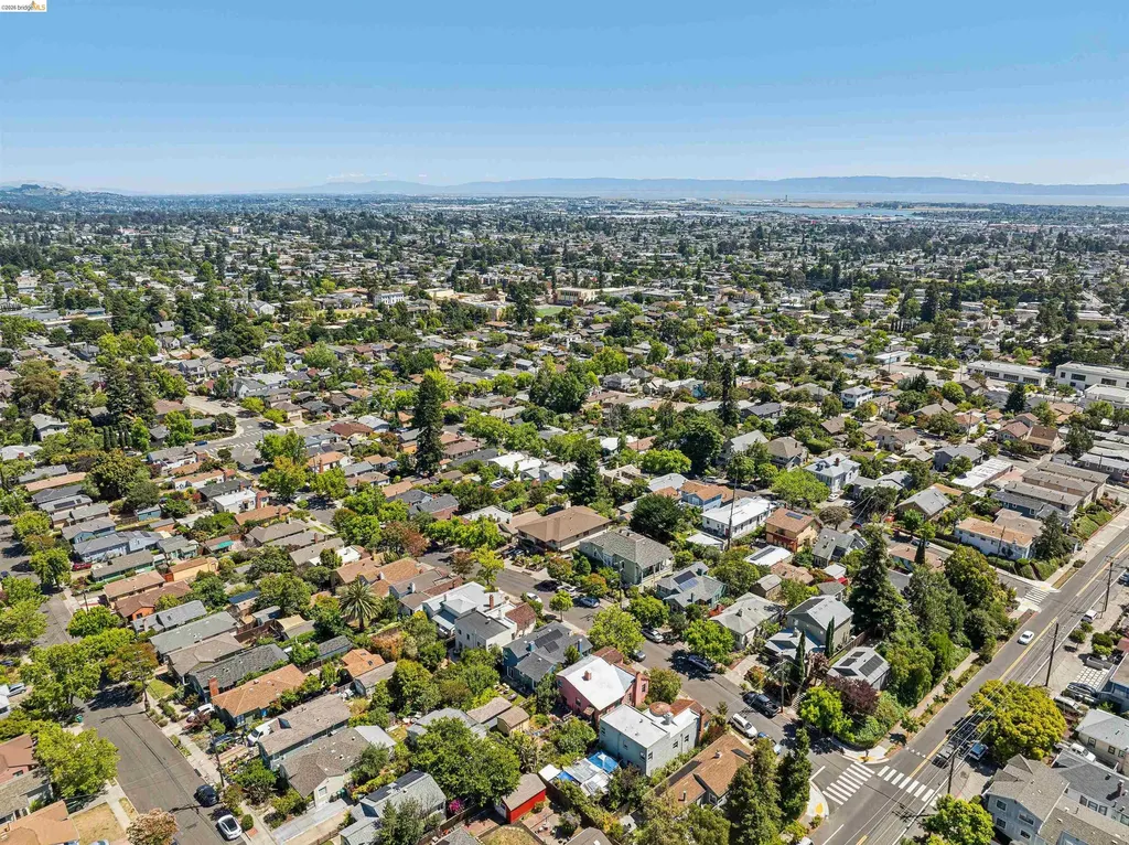 2420 Carmel Street Oakland CA 94602