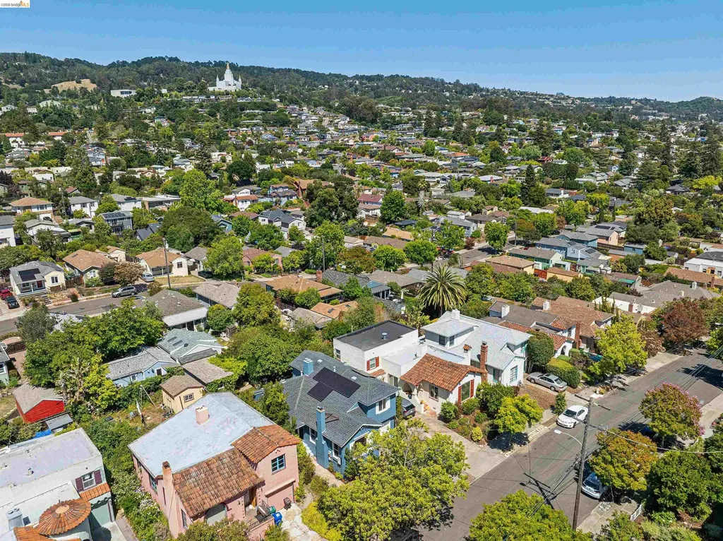2420 Carmel Street Oakland CA 94602