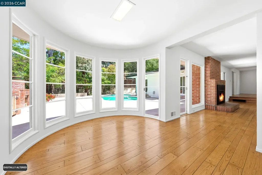5828 Moraga Avenue Oakland CA 94611