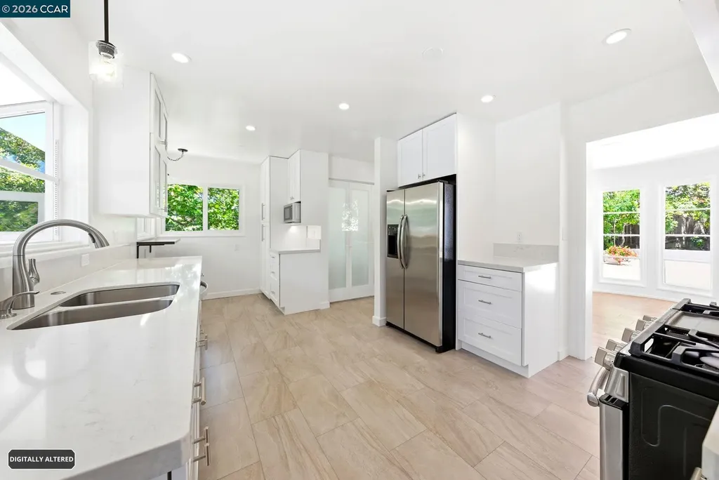 5828 Moraga Avenue Oakland CA 94611