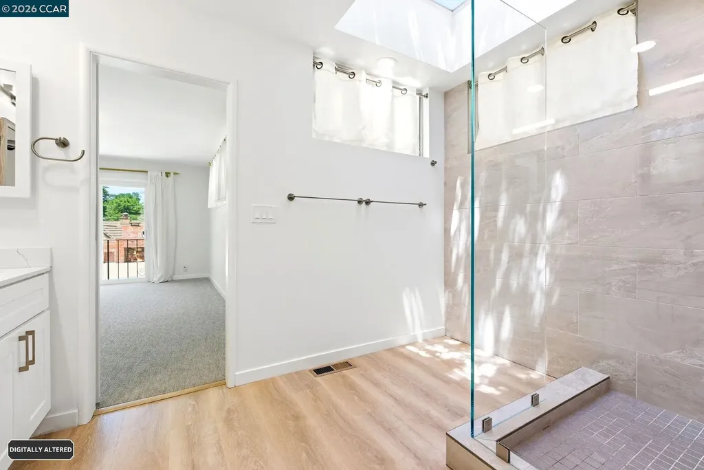 5828 Moraga Avenue Oakland CA 94611