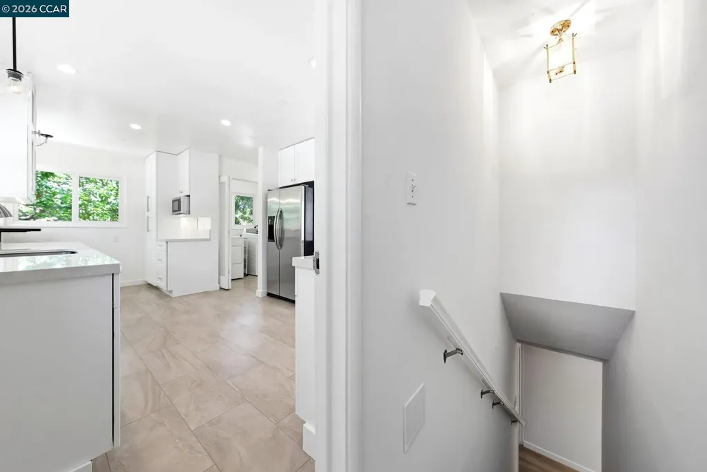 5828 Moraga Avenue Oakland CA 94611