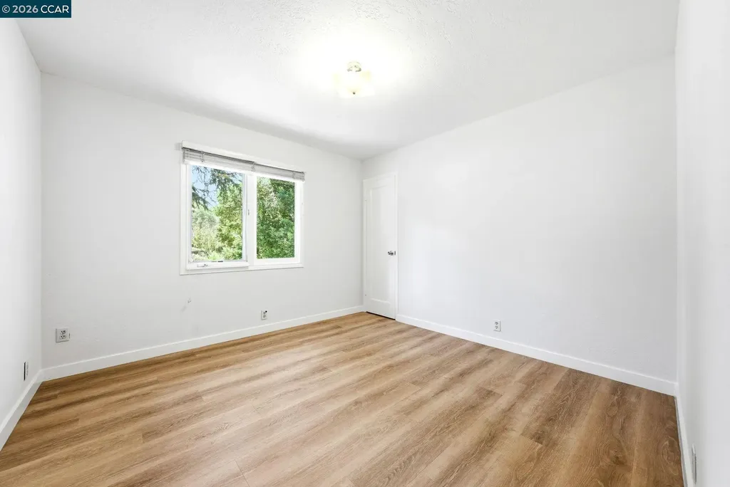 5828 Moraga Avenue Oakland CA 94611