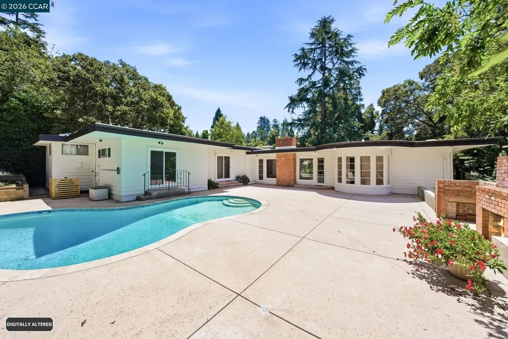 5828 Moraga Avenue Oakland CA 94611