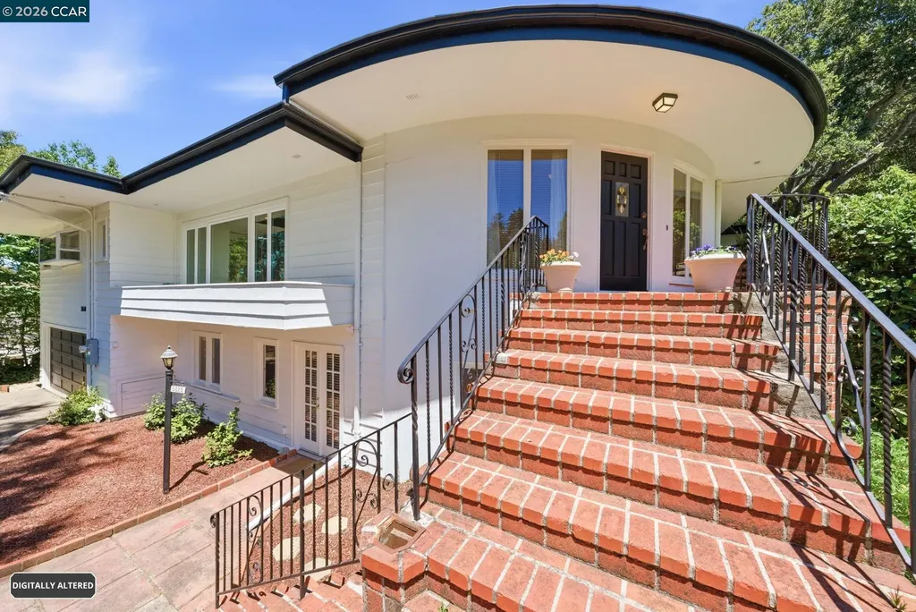 5828 Moraga Avenue Oakland CA 94611