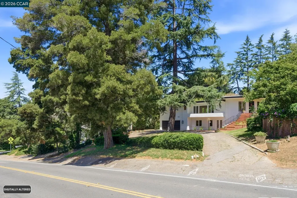 5828 Moraga Avenue Oakland CA 94611