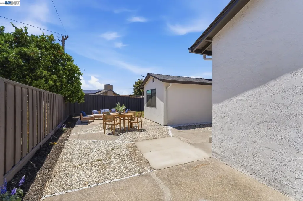 4683 De Silva Street Fremont CA 94538