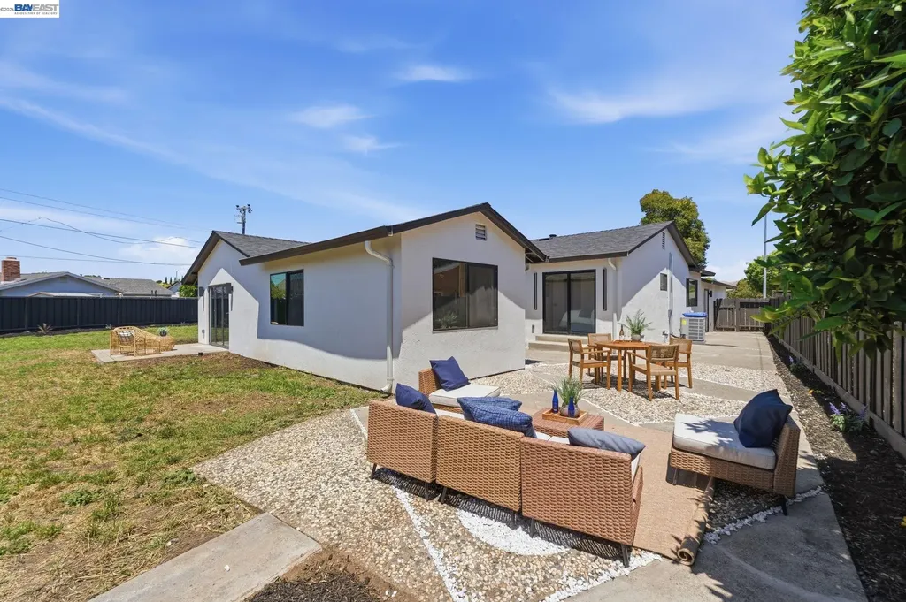 4683 De Silva Street Fremont CA 94538