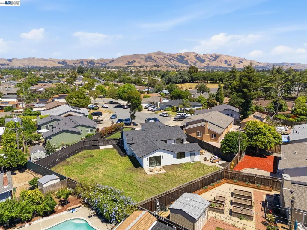 4683 De Silva Street Fremont CA 94538