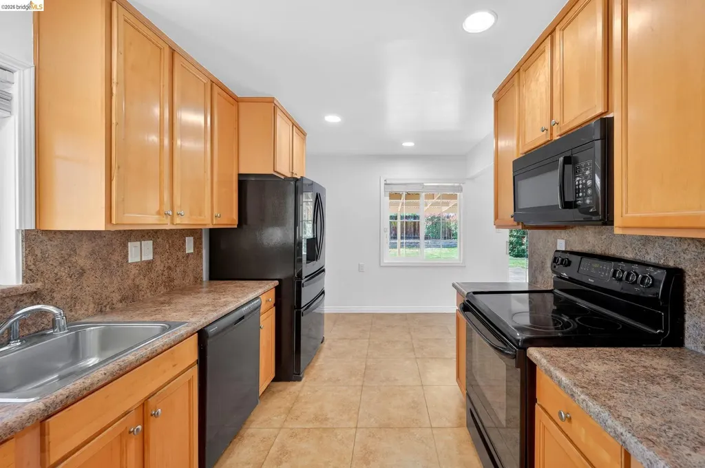 3 Bergwall Way Vallejo CA 94591