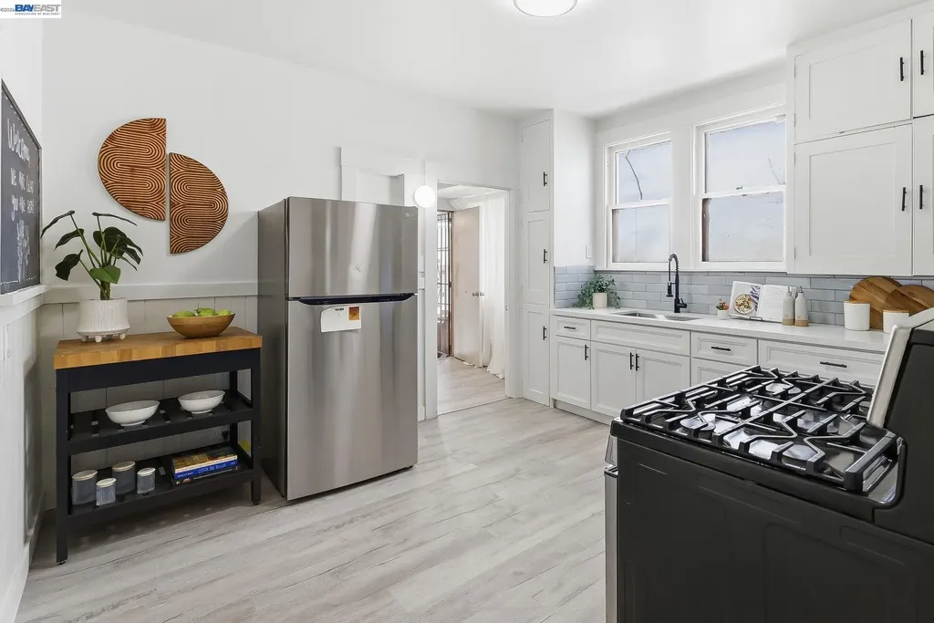 2049 Rutherford Street Oakland CA 94601