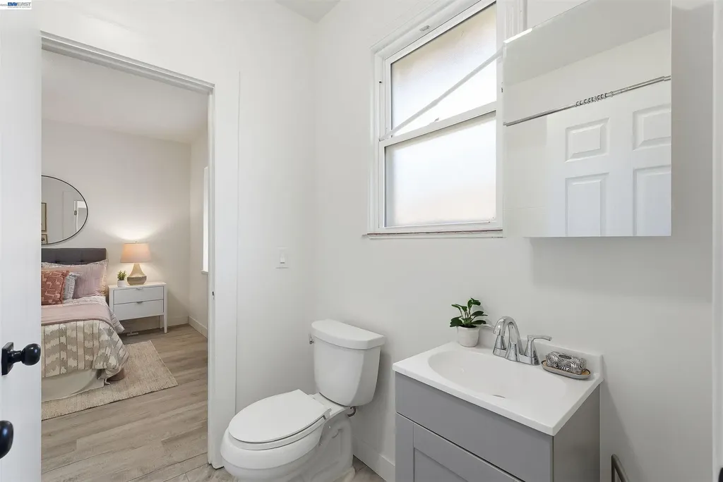 2049 Rutherford Street Oakland CA 94601