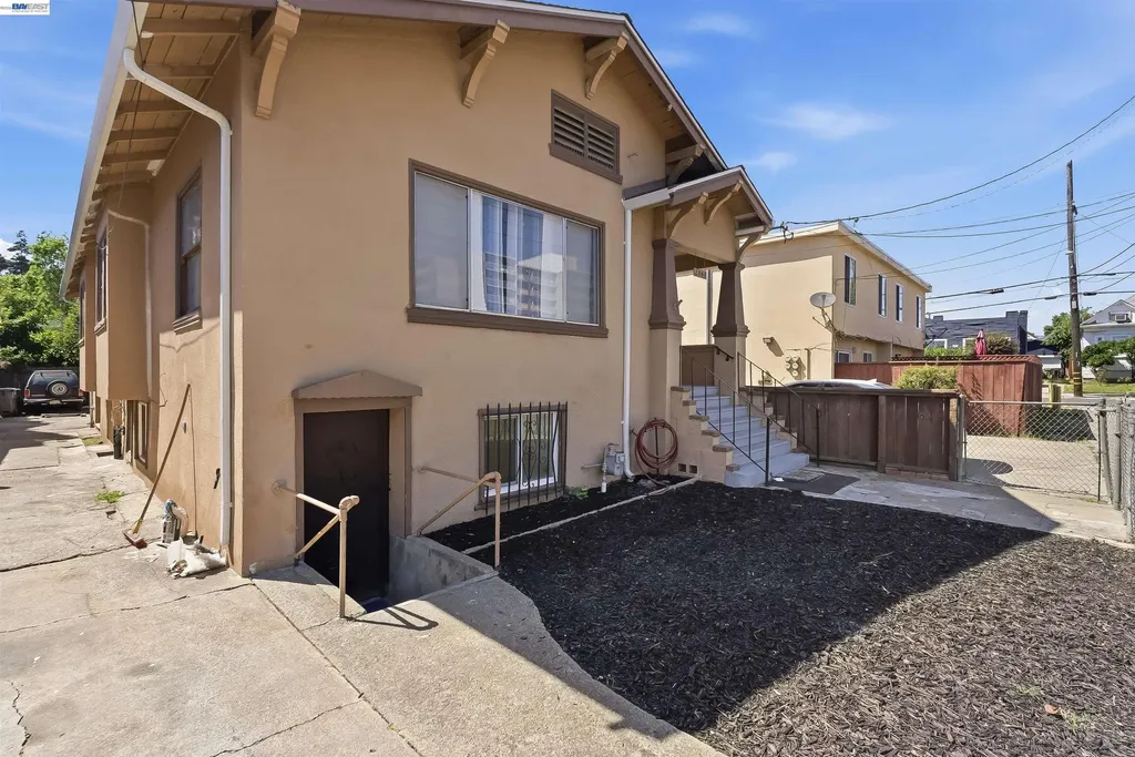 2049 Rutherford Street Oakland CA 94601