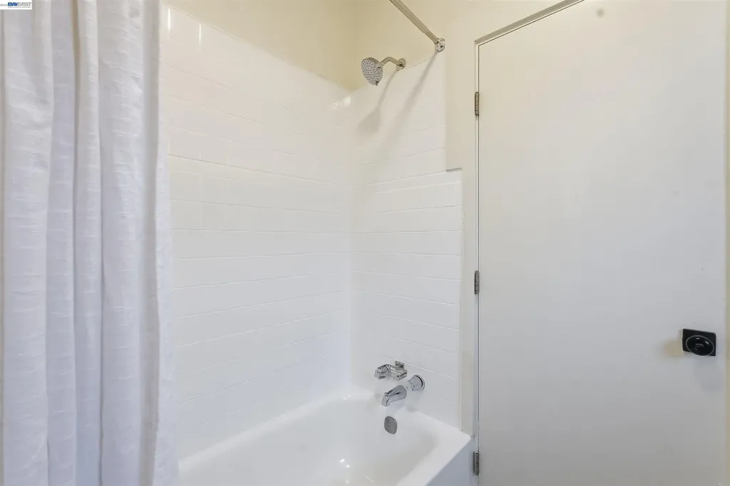 2049 Rutherford Street Oakland CA 94601