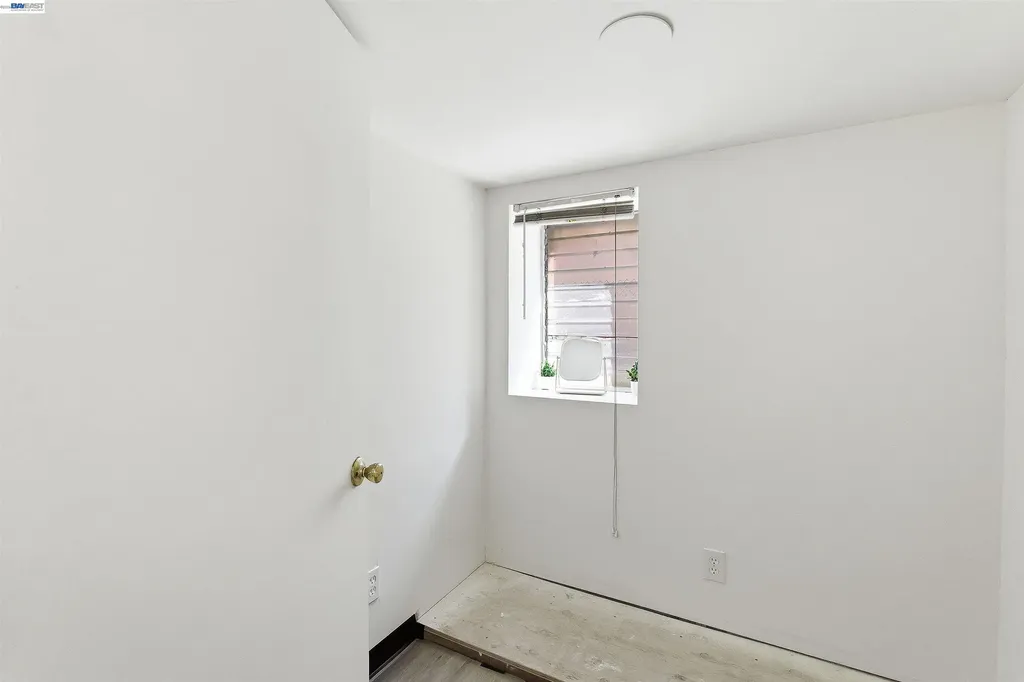 2049 Rutherford Street Oakland CA 94601