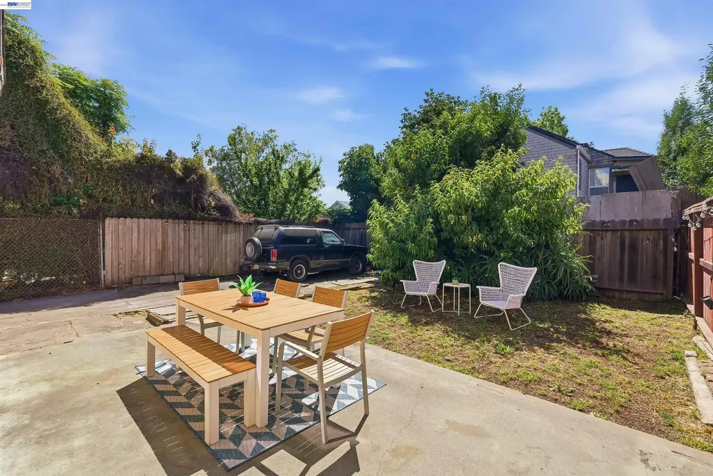 2049 Rutherford Street Oakland CA 94601