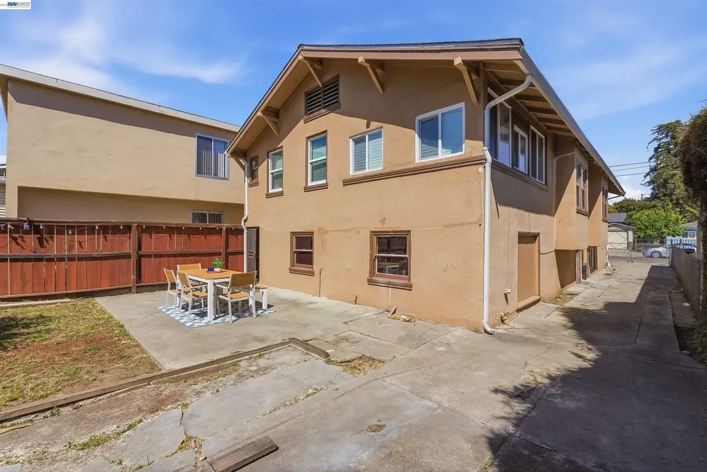 2049 Rutherford Street Oakland CA 94601