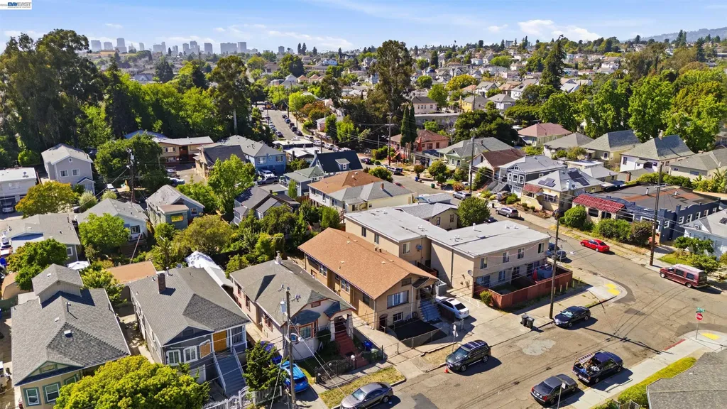 2049 Rutherford Street Oakland CA 94601