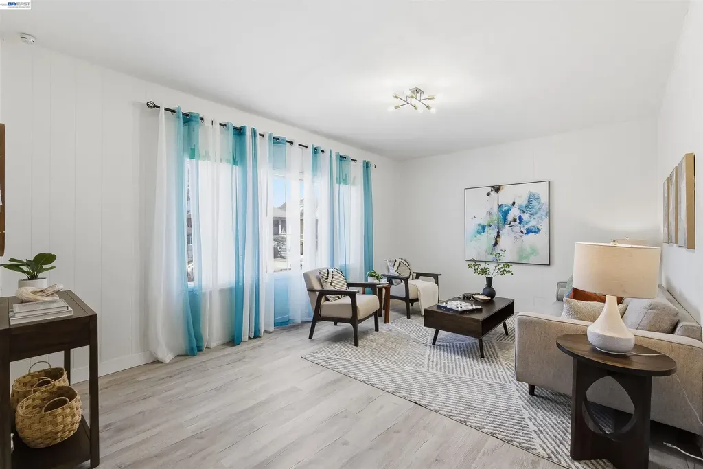 2049 Rutherford Street Oakland CA 94601