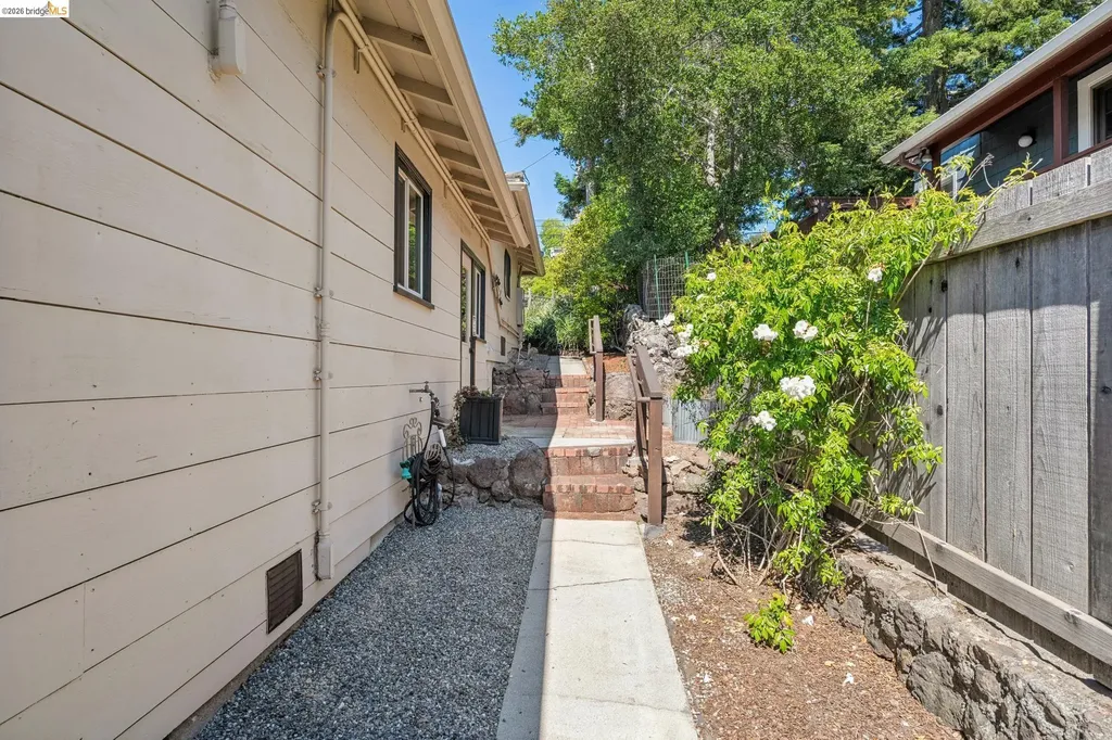 98 Fairlawn Drive Berkeley CA 94708