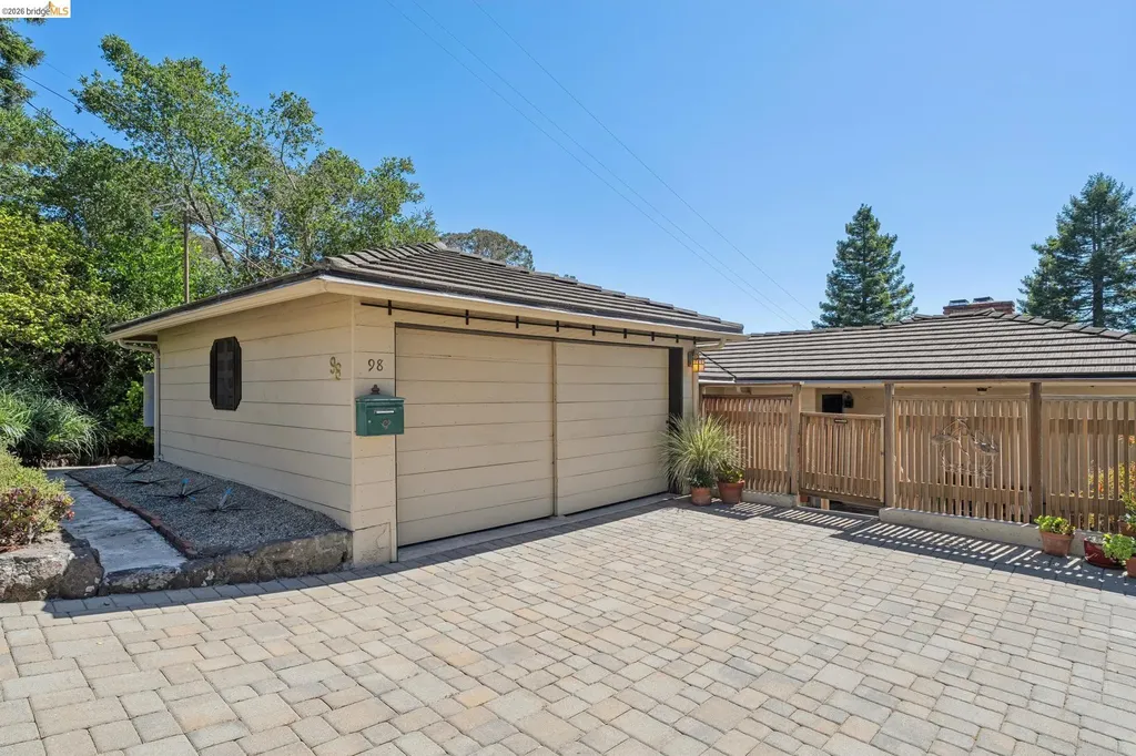 98 Fairlawn Drive Berkeley CA 94708