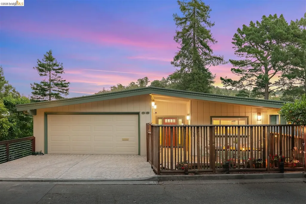 38 Drake Lane Oakland CA 94611