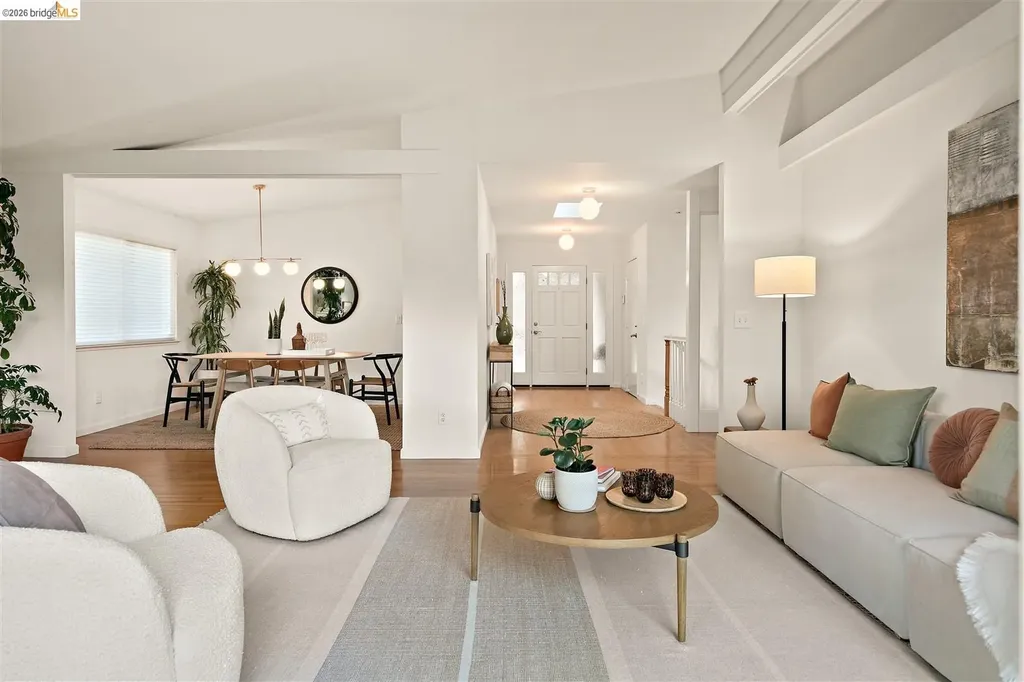 38 Drake Lane Oakland CA 94611