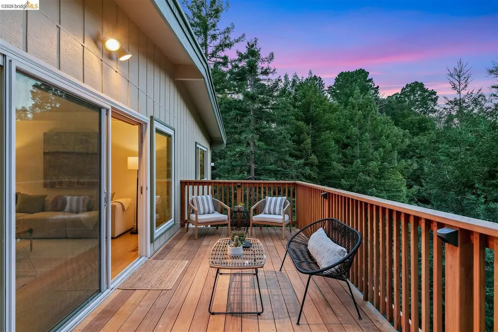 38 Drake Lane Oakland CA 94611