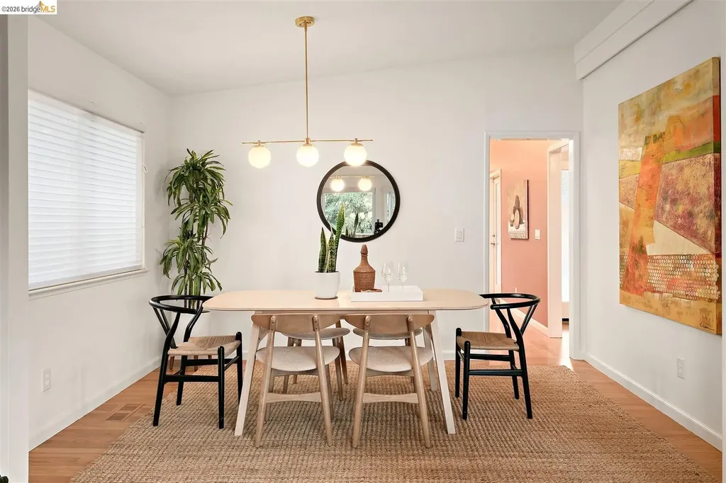 38 Drake Lane Oakland CA 94611