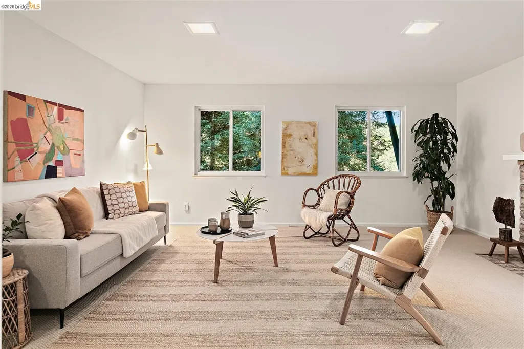 38 Drake Lane Oakland CA 94611