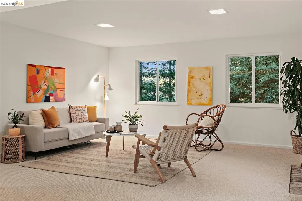 38 Drake Lane Oakland CA 94611