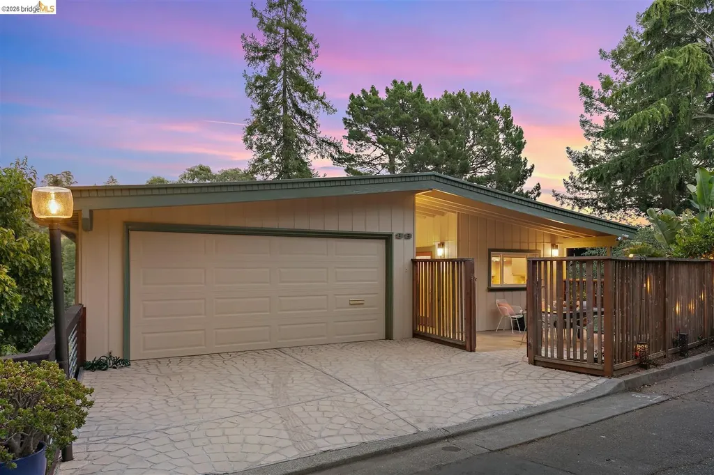 38 Drake Lane Oakland CA 94611