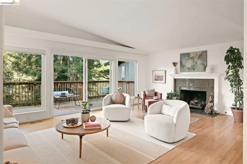 38 Drake Lane Oakland CA 94611