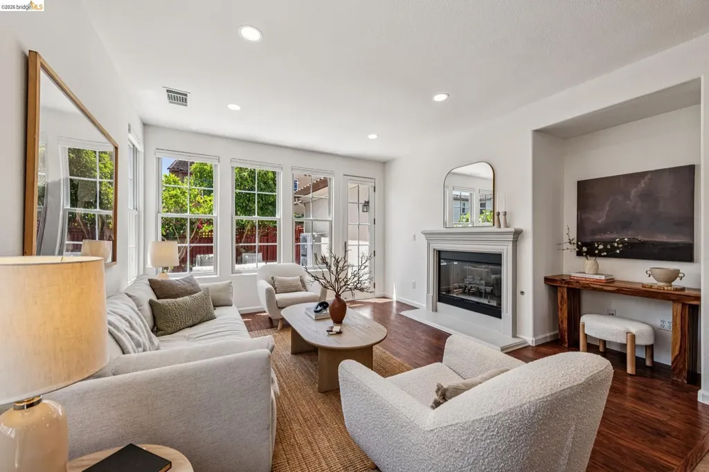 2331 Haile Street Alameda CA 94501