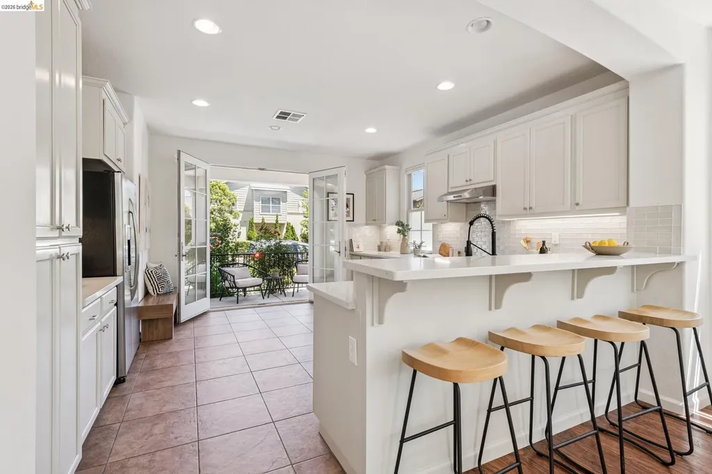 2331 Haile Street Alameda CA 94501