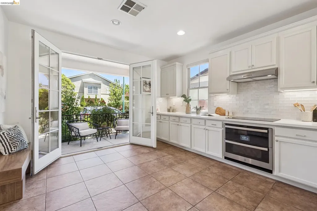 2331 Haile Street Alameda CA 94501