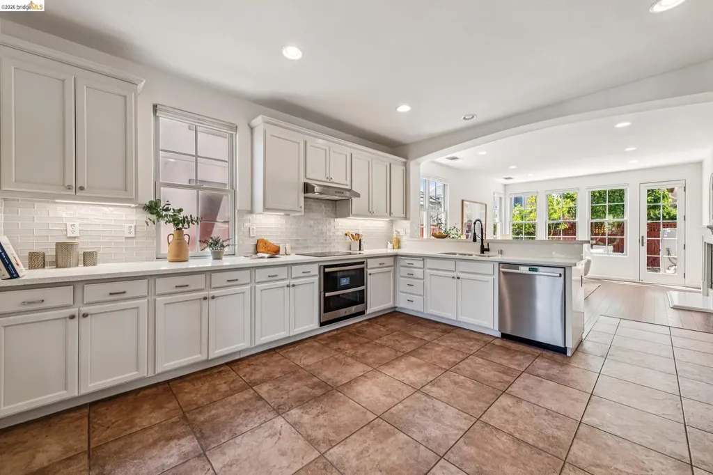 2331 Haile Street Alameda CA 94501