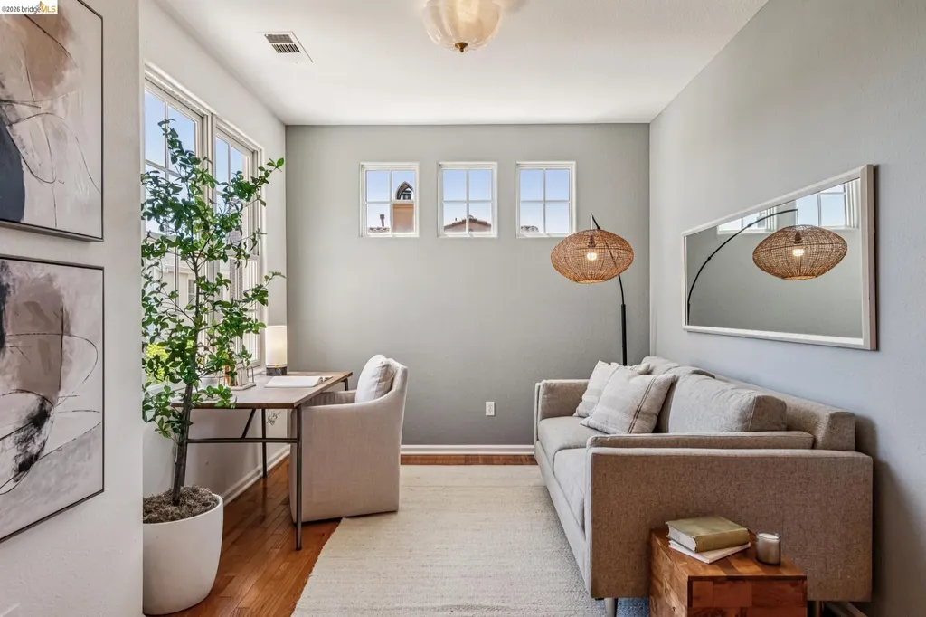 2331 Haile Street Alameda CA 94501