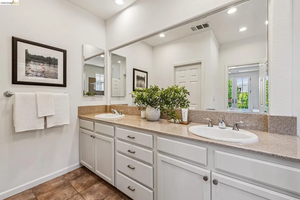 2331 Haile Street Alameda CA 94501