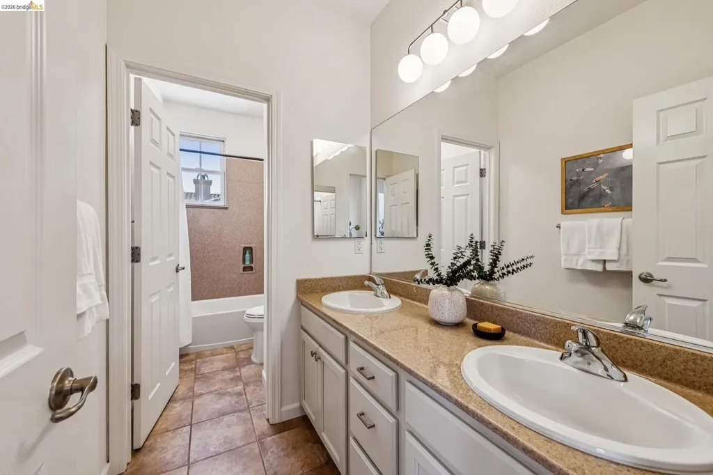 2331 Haile Street Alameda CA 94501