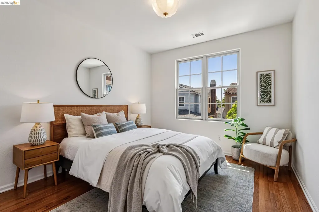 2331 Haile Street Alameda CA 94501
